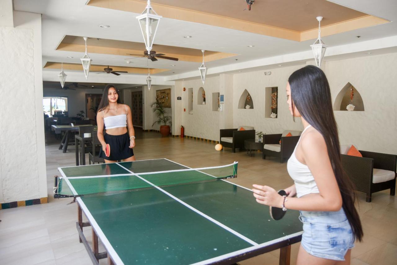 Microtel By Wyndham Boracay Balabag  Eksteriør billede