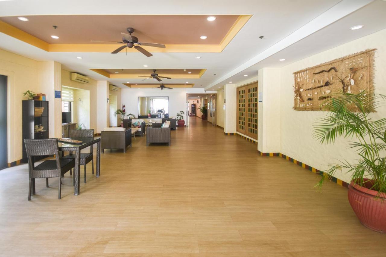 Microtel By Wyndham Boracay Balabag  Eksteriør billede