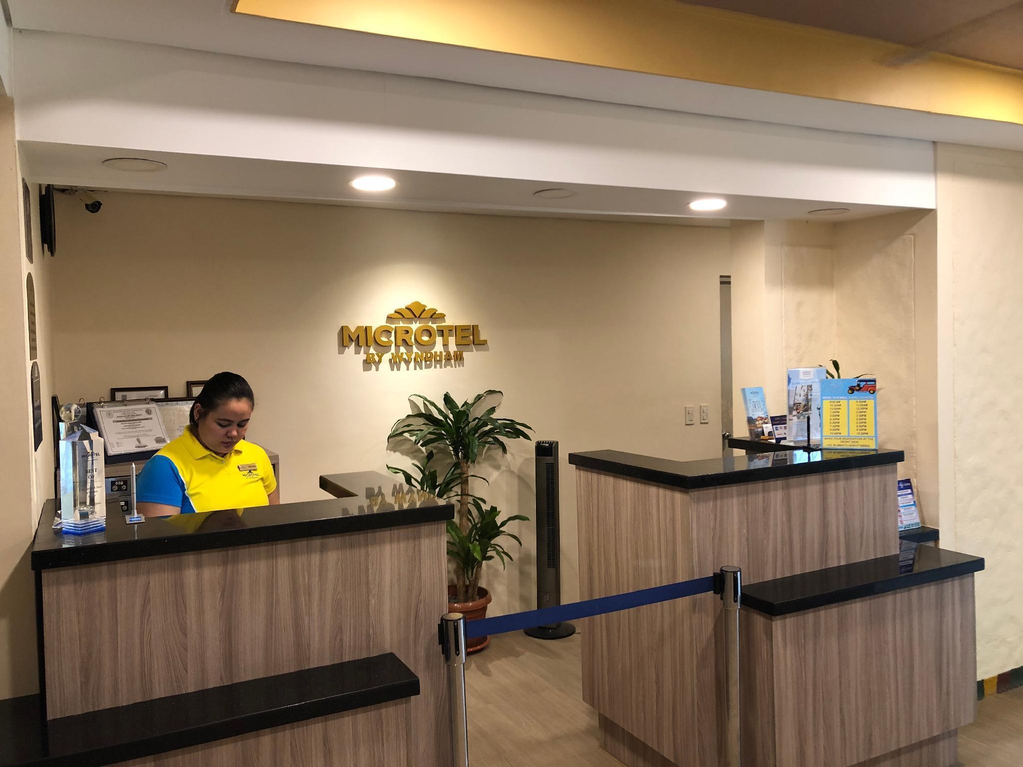 Microtel By Wyndham Boracay Balabag  Eksteriør billede