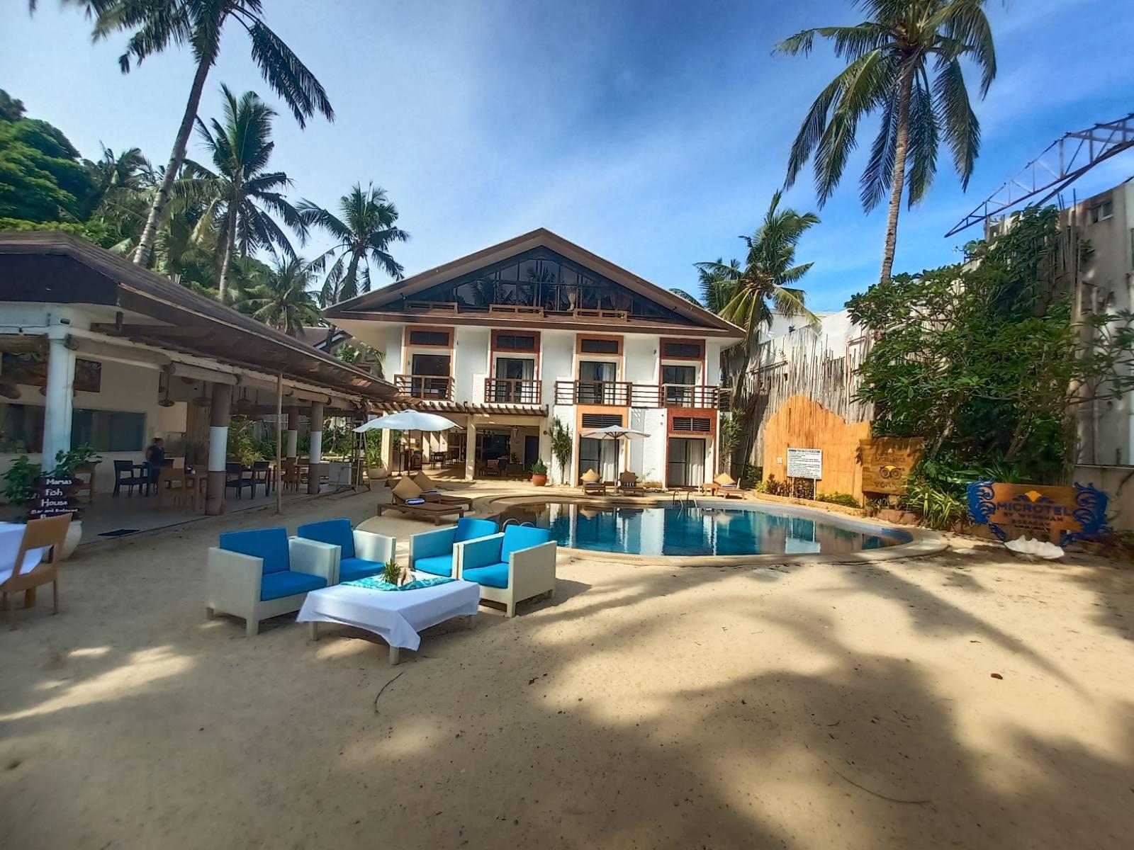 Microtel By Wyndham Boracay Balabag  Eksteriør billede