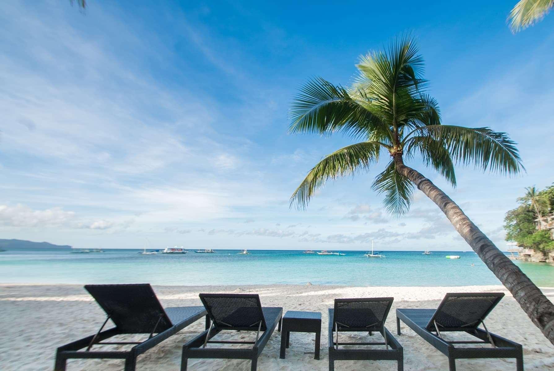 Microtel By Wyndham Boracay Balabag  Eksteriør billede