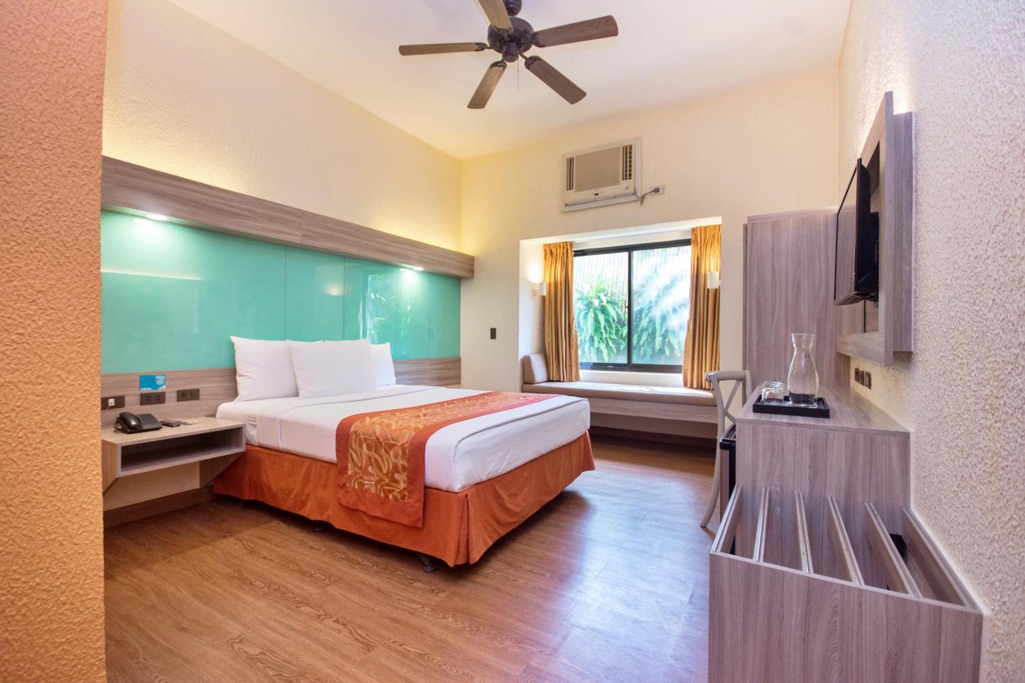 Microtel By Wyndham Boracay Balabag  Eksteriør billede