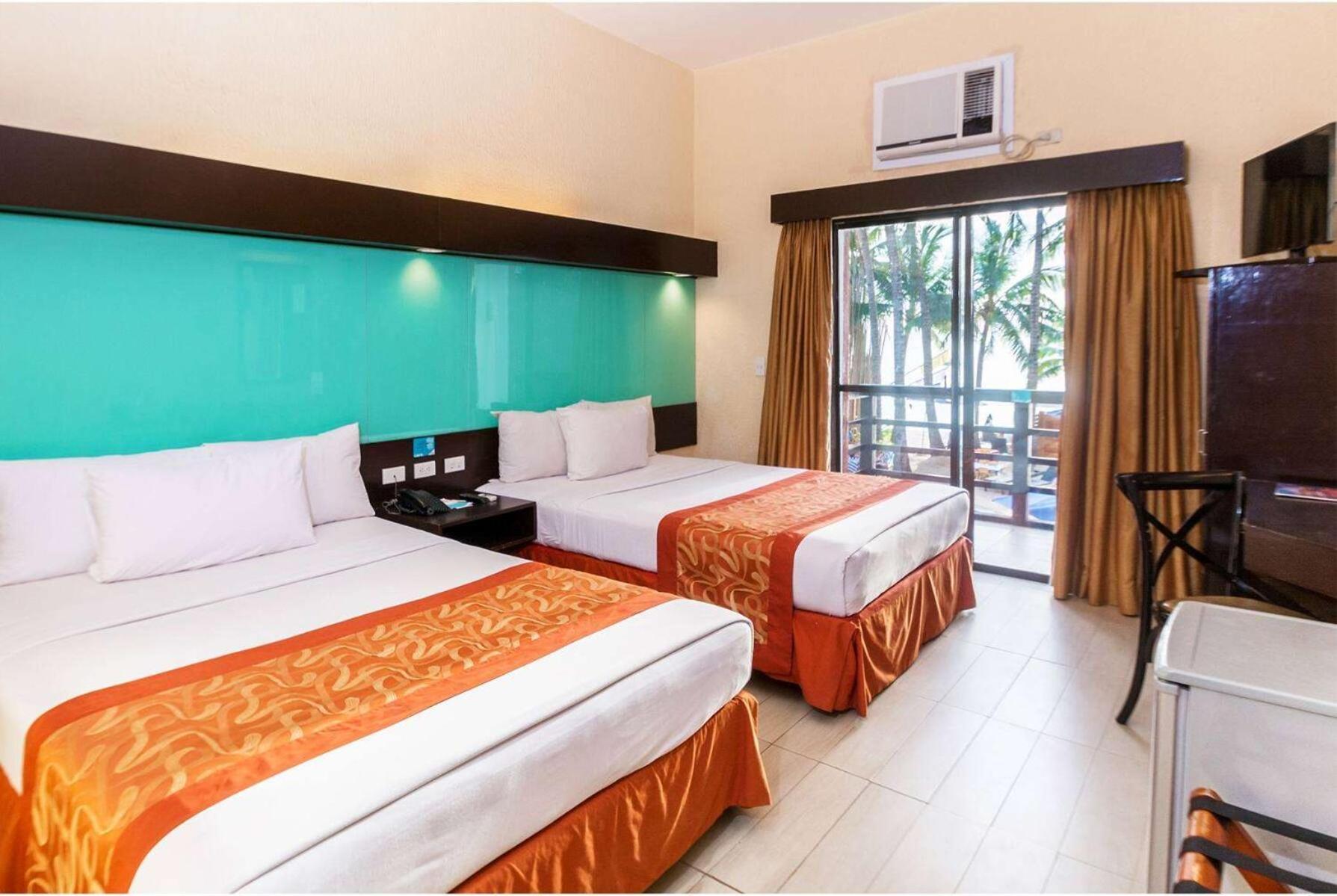 Microtel By Wyndham Boracay Balabag  Eksteriør billede